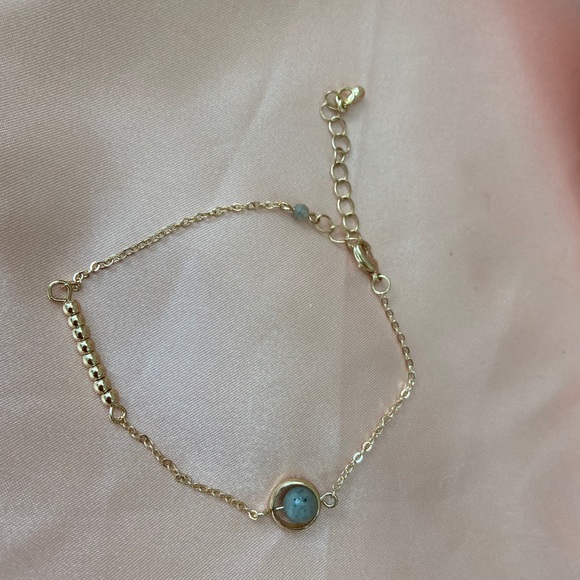 💕LAST ONE Strawberry Stone Bracelet - Picture 2 of 7